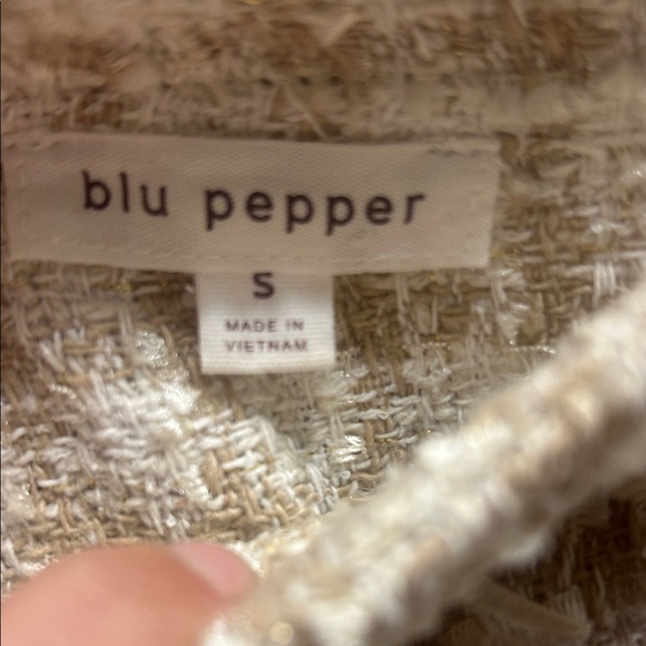 Blu Pepper Beige Tweed Frayed Mini Skirt with Pearl Buttons - Picture 7 of 8